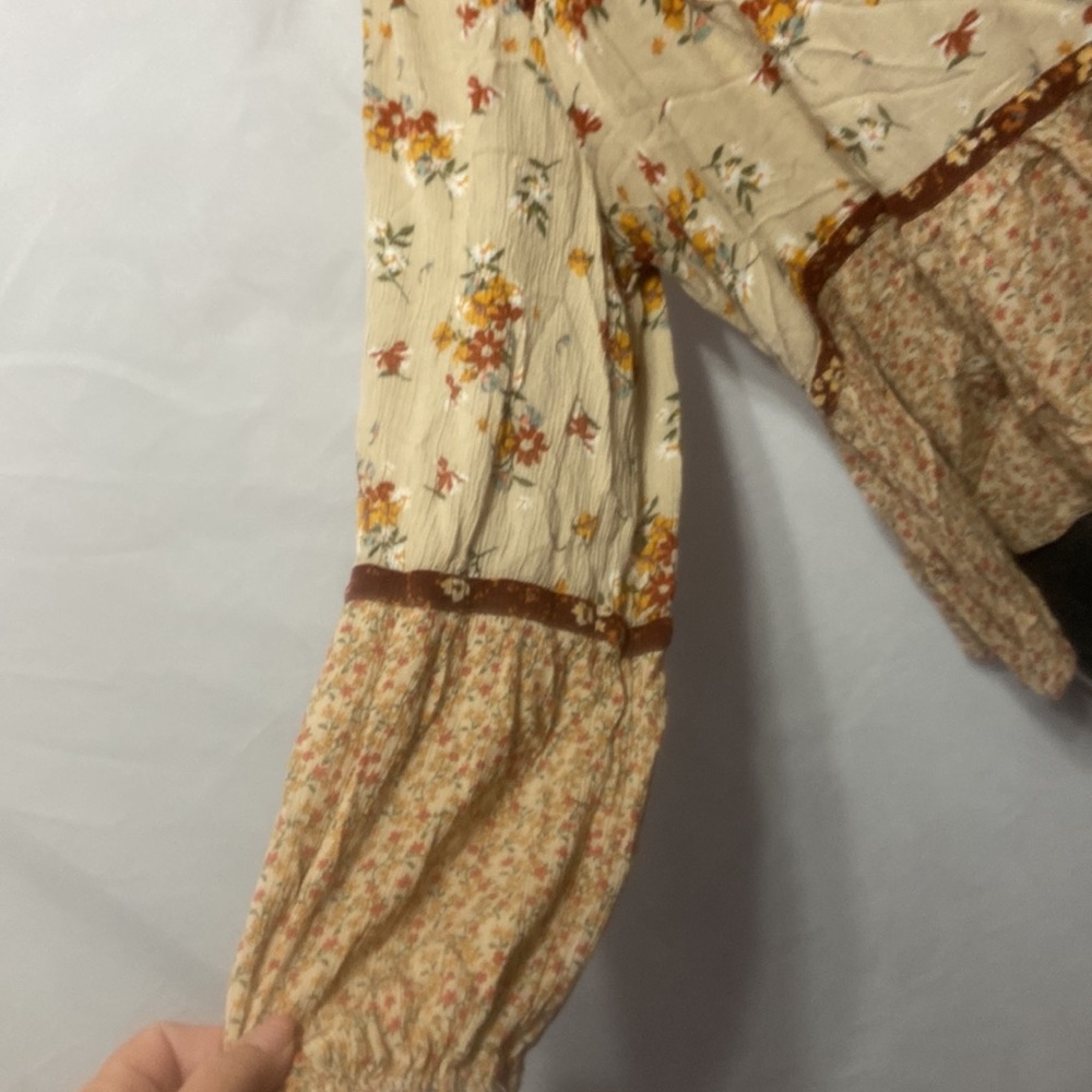 Maurice’s long sleeve blouse - Picture 2 of 5